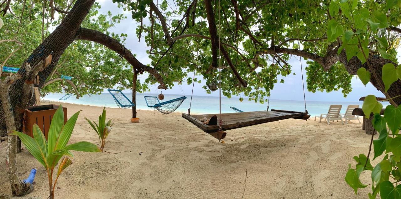 Dhamana Beach Hotell Mahibadhoo Exteriör bild